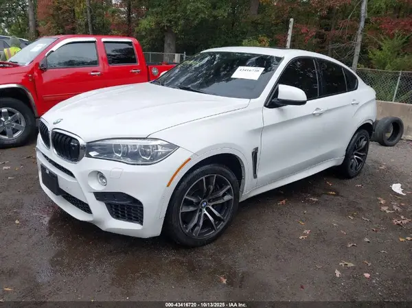 5YMKW8C50J0U72589 2018 BMW X6 M - Image 2