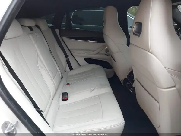 5YMKW8C50J0U72589 2018 BMW X6 M - Image 8