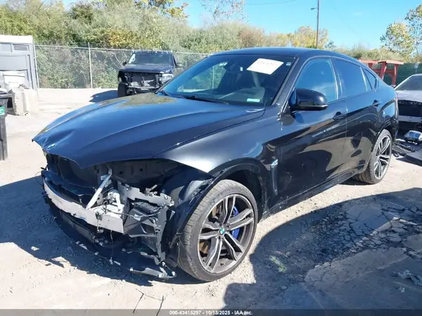5YMKW8C53J0U72554 2018 BMW X6 M - Image 2