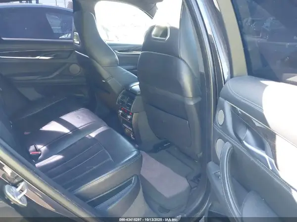 5YMKW8C53J0U72554 2018 BMW X6 M - Image 8
