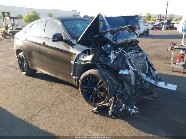 5YMKW8C56KLR38431 2019 BMW X6 M