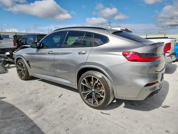 5YMUJ0C01LLA99841 2020 BMW X4 - Image 2