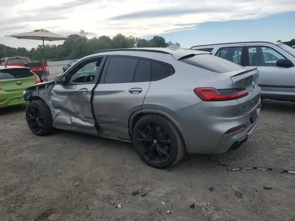 5YMUJ0C03LLA99467 2020 BMW X4 - Image 2