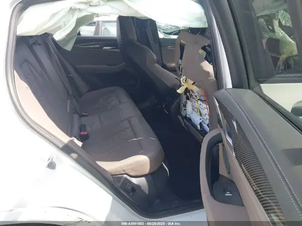 5YMUJ0C0XM9H58840 2021 BMW X4 M - Image 8