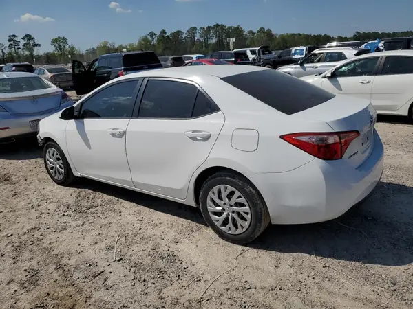 5YSBURT1E0JP75155 2018 TOYOTA COROLLA - Image 2