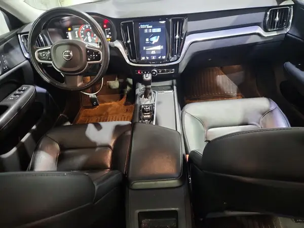 7JR102FK0KG002013 2019 VOLVO S60 - Image 8