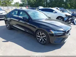 7JR102FK0KG002996 2019 VOLVO S60
