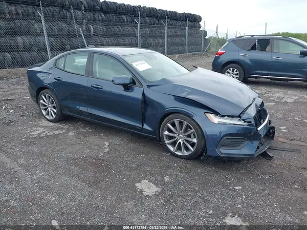 7JR102FK0KG013433 2019 VOLVO S60 - Image 1