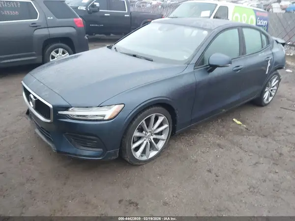 7JR102FK0LG047888 2020 VOLVO S60 - Image 2