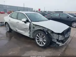 7JR102FK1KG001128 2019 VOLVO S60