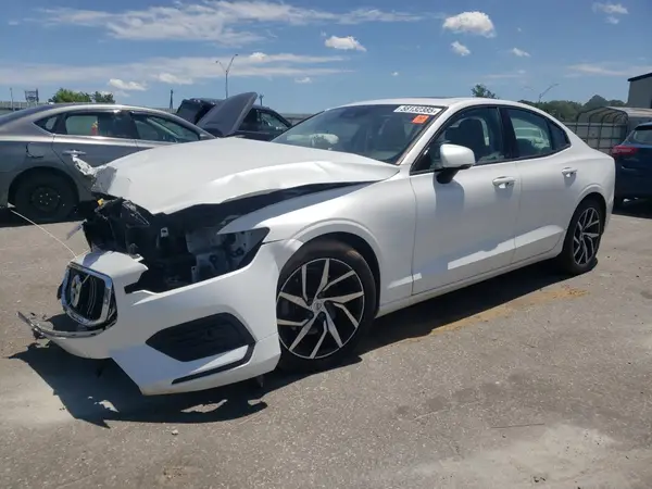 7JR102FK1KG013621 2019 VOLVO S60 - Image 1