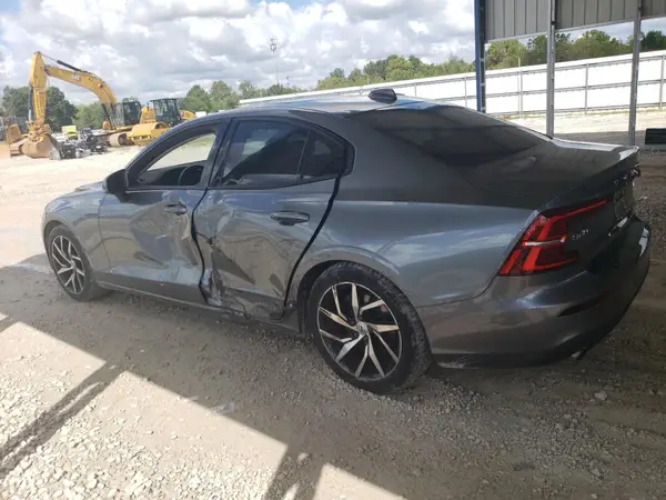 7JR102FK1KG014073 2019 VOLVO S60 - Image 2