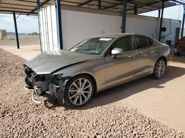 7JR102FK1KG014123 2019 VOLVO S60 - Image 1