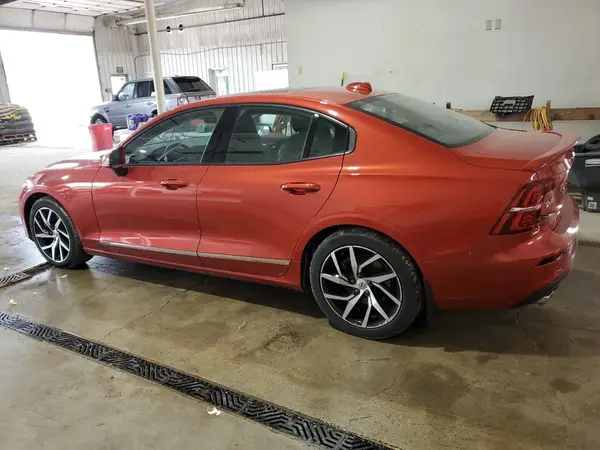 7JR102FK1LG038567 2020 VOLVO S60 - Image 2