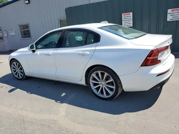 7JR102FK1LG060813 2020 VOLVO S60 - Image 2