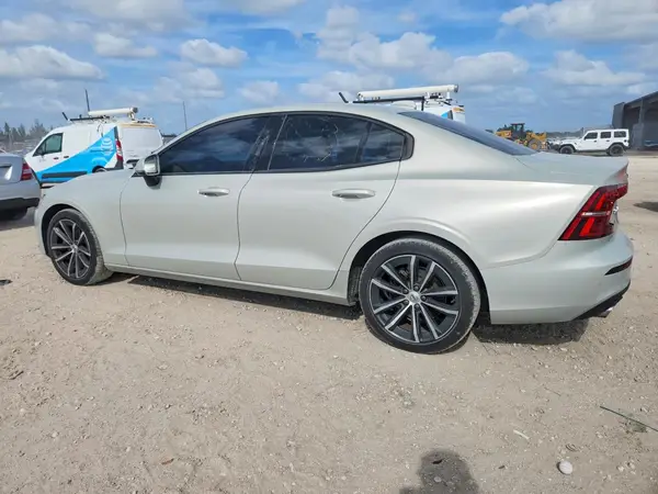 7JR102FK1MG09696 2021 VOLVO S60 - Image 2
