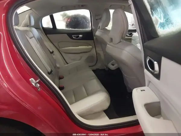 7JR102FK2KG005480 2019 VOLVO S60 - Image 8
