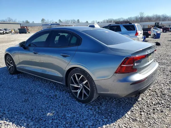 7JR102FK2KG014115 2019 VOLVO S60 - Image 2
