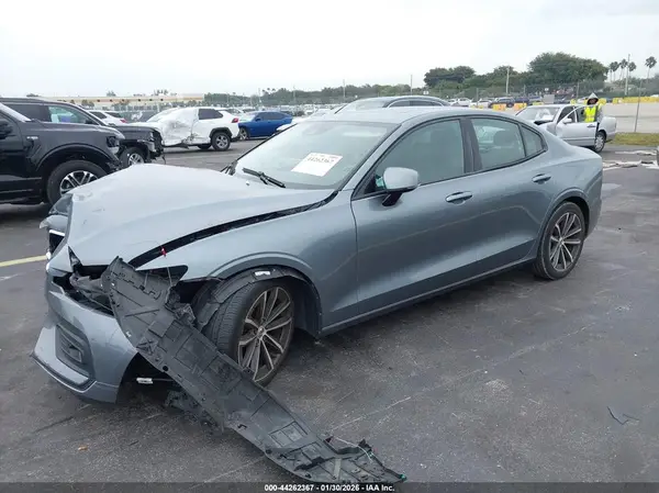 7JR102FK2MG093210 2021 VOLVO S60 - Image 2