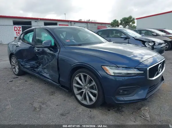 7JR102FK2MG093353 2021 VOLVO S60