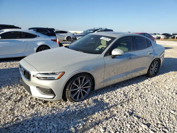 7JR102FK3KG002359 2019 VOLVO S60 - Image 1