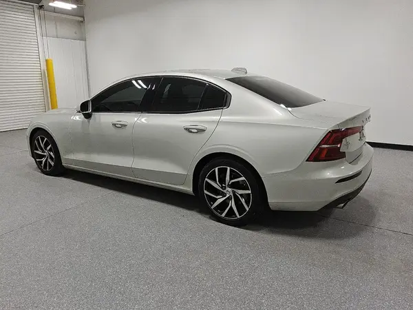 7JR102FK3KG002524 2019 VOLVO S60 - Image 2
