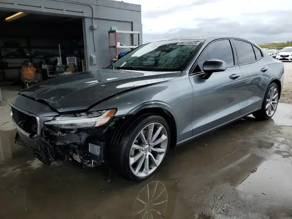 7JR102FK3KG003852 2019 VOLVO S60 - Image 1