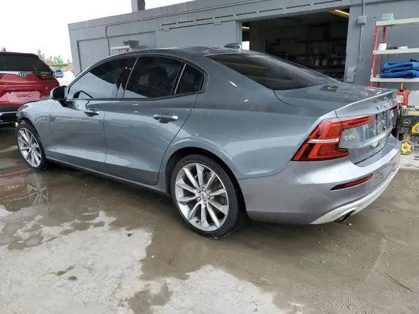 7JR102FK3KG003852 2019 VOLVO S60 - Image 2