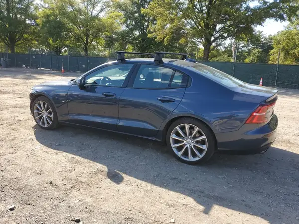 7JR102FK3KG009926 2019 VOLVO S60 - Image 2