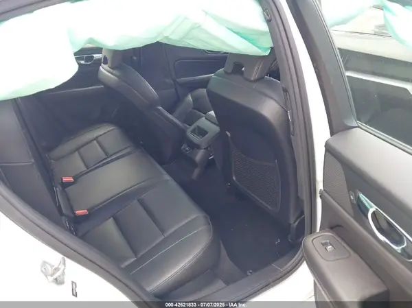 7JR102FK3KG009974 2019 VOLVO S60 - Image 8
