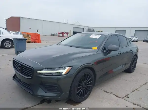 7JR102FK3LG047013 2020 VOLVO S60 - Image 2