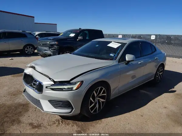 7JR102FK3LG049859 2020 VOLVO S60 - Image 2