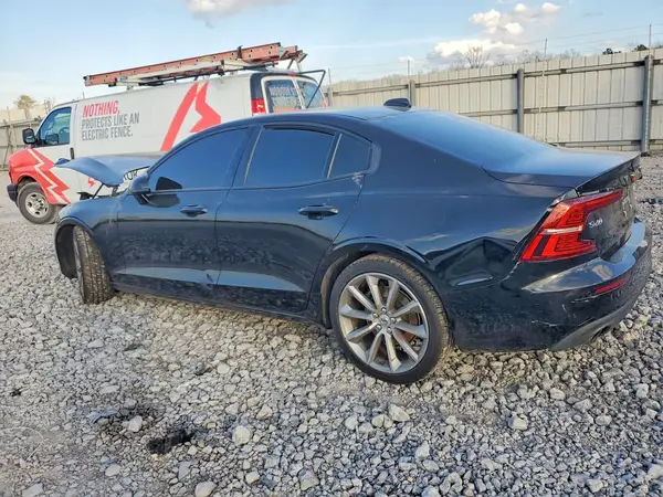 7JR102FK3LG051949 2020 VOLVO S60 - Image 2