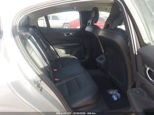 7JR102FK3MG094575 2021 VOLVO S60 - Image 8
