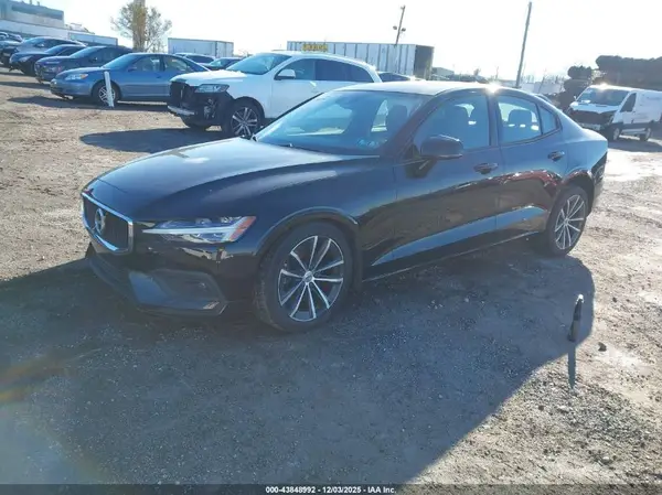 7JR102FK3MG095841 2021 VOLVO S60 - Image 2