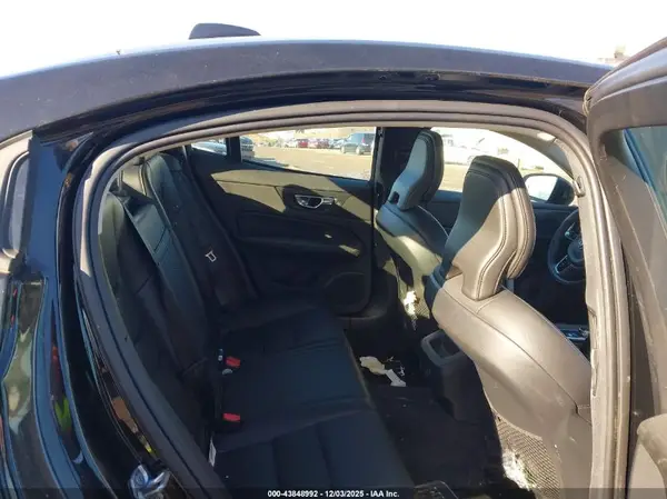 7JR102FK3MG095841 2021 VOLVO S60 - Image 8