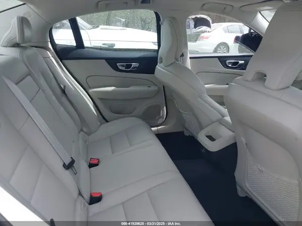 7JR102FK4KG002855 2019 VOLVO S60 - Image 8