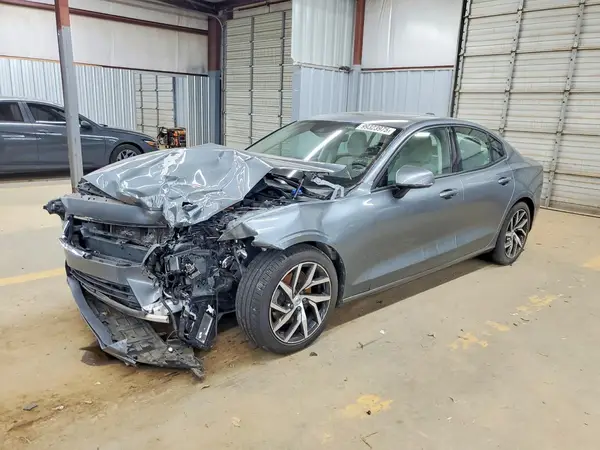 7JR102FK4KG009465 2019 VOLVO S60 - Image 1
