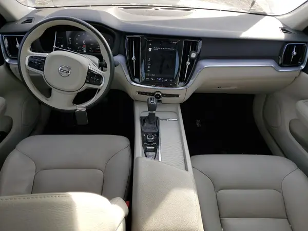 7JR102FK4KG01033 2019 VOLVO S60 - Image 8