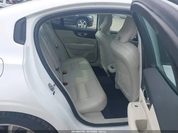 7JR102FK4KG014861 2019 VOLVO S60 - Image 8