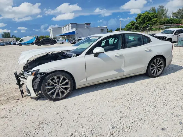 7JR102FK4KG015394 2019 VOLVO S60 - Image 1