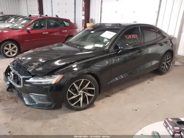 7JR102FK4LG036716 2020 VOLVO S60 - Image 2