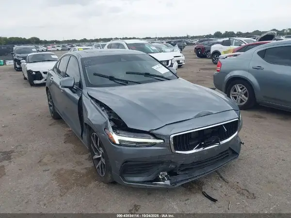 7JR102FK4LG047554 2020 VOLVO S60 - Image 1