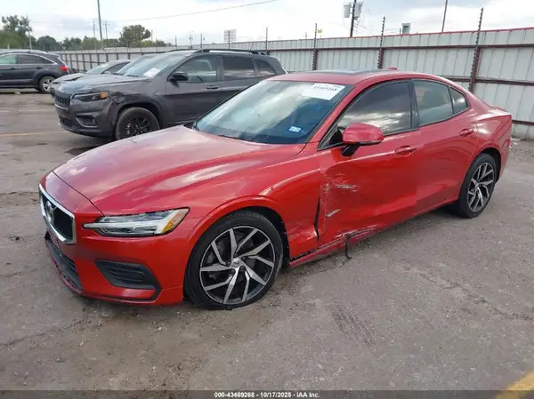 7JR102FK4LG049742 2020 VOLVO S60 - Image 2