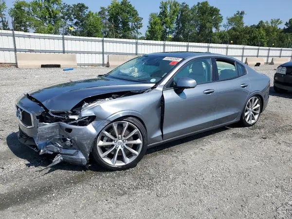 7JR102FK5KG005618 2019 VOLVO S60 - Image 1