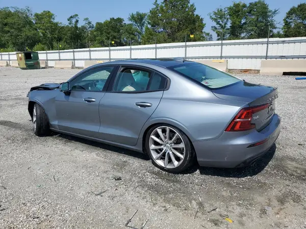 7JR102FK5KG005618 2019 VOLVO S60 - Image 2