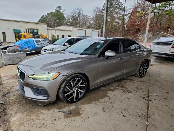 7JR102FK5KG009510 2019 VOLVO S60 - Image 1