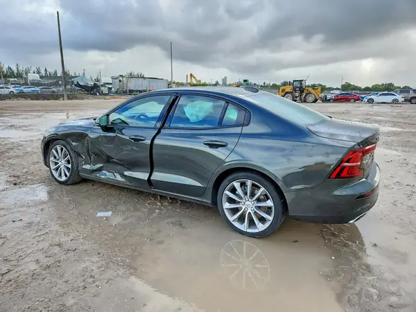 7JR102FK5LG035803 2020 VOLVO S60 - Image 2