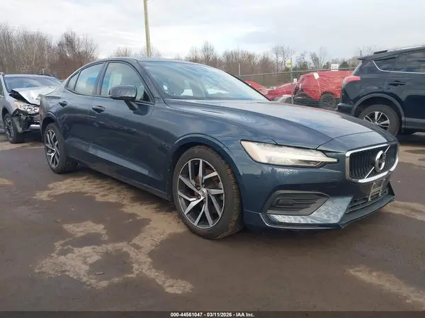 7JR102FK5LG042962 2020 VOLVO S60 - Image 1