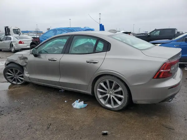 7JR102FK6KG005305 2019 VOLVO S60 - Image 2